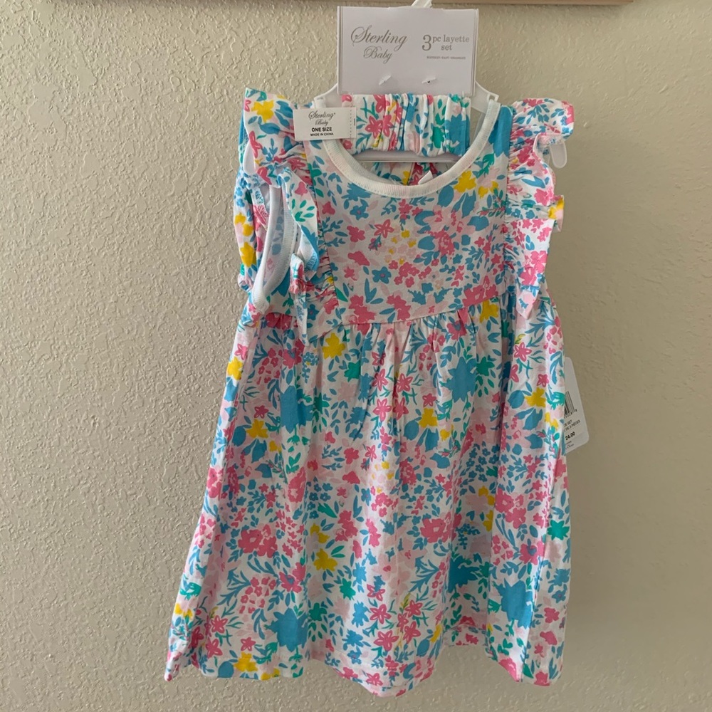 24mo. Comes with matching headband and bloomers.